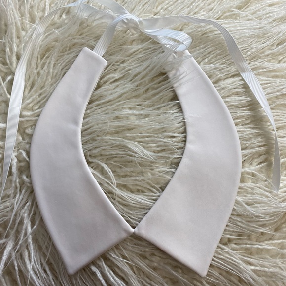 Leather/Satin Collar - Picture 2 of 3